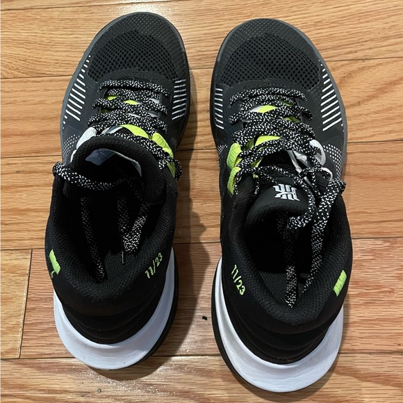 Nike Kyrie Flytrap V black/white mens size 8 - Picture 2 of 8